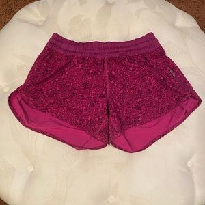 Lululemon Tracker Shorts Pink/Purple Pattern